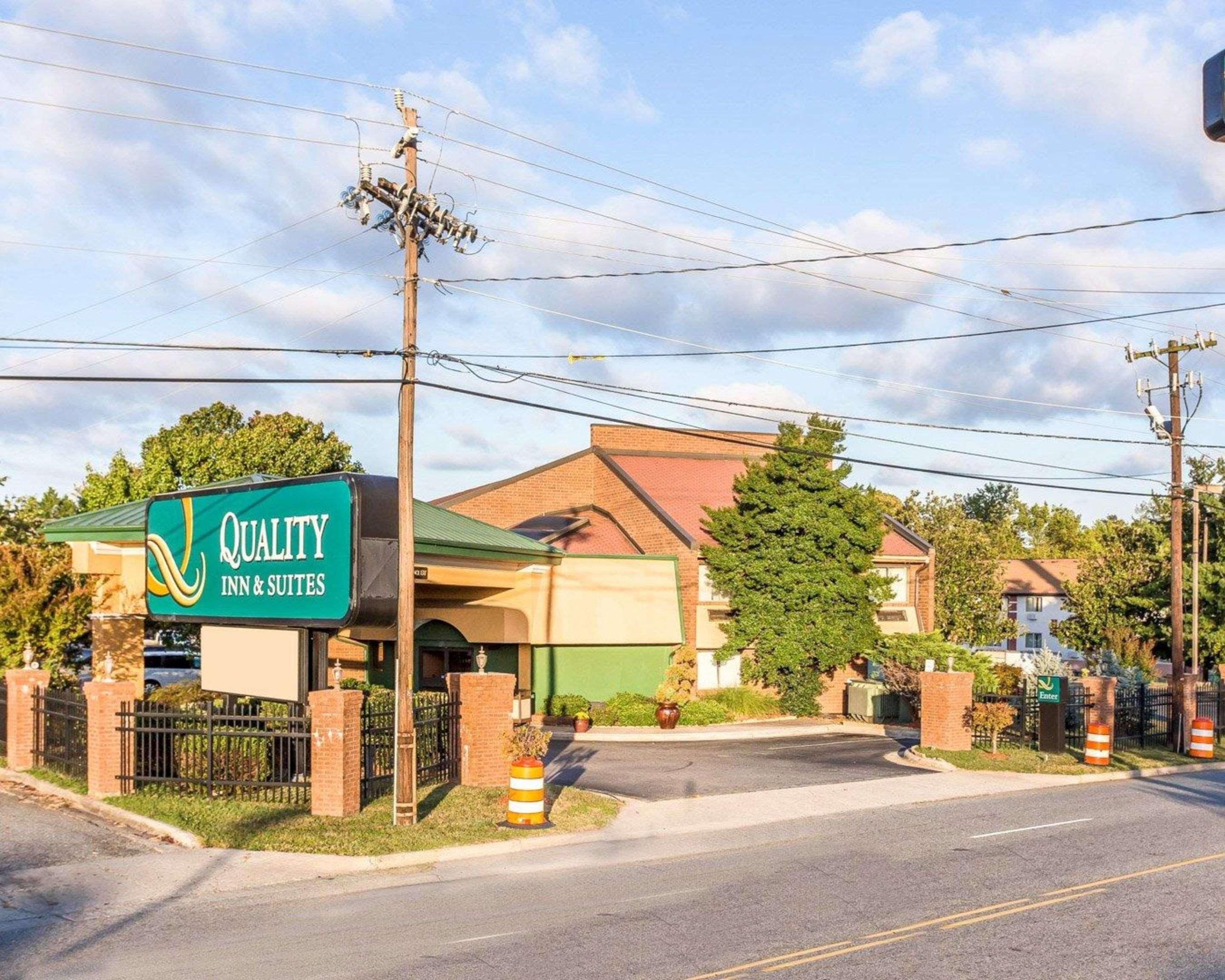 Quality Inn & Suites Coliseum Greensboro Exterior foto